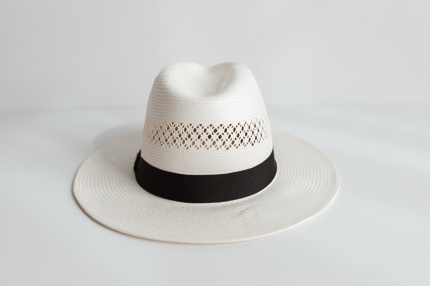 EL VEDADO PANAMA-STYLE STRAW HAT – IVORY STRAW